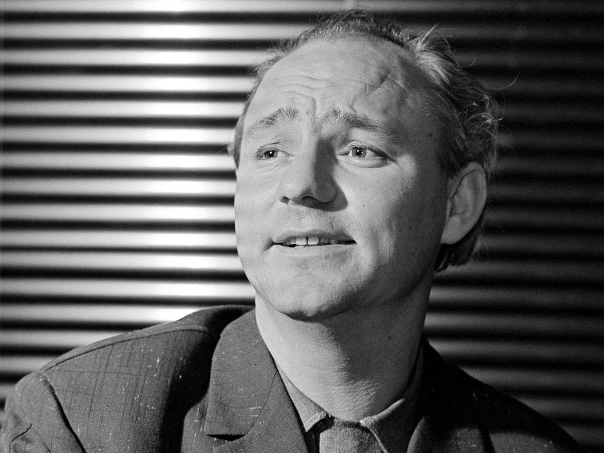 Герой без эполет: мужская душа советского кино