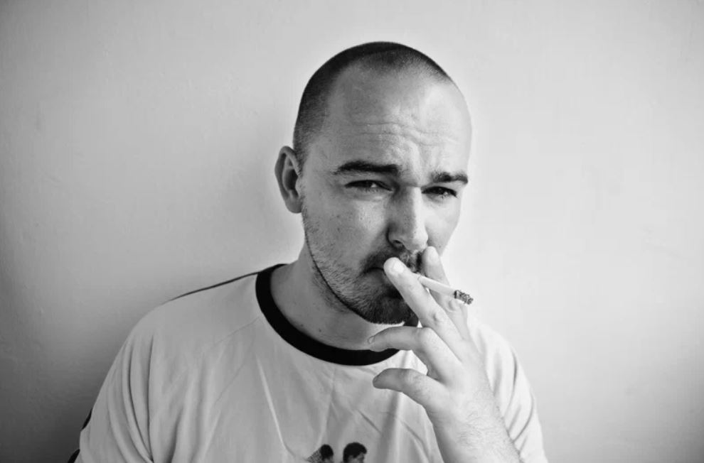 «Он — добрая Кира Муратова»