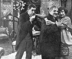 Поезд, харкающий дымом