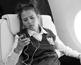 В Москве снег пошел