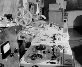 Электронная и конкретная музыка