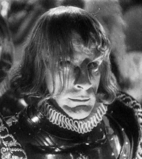 «Закованный в латы»