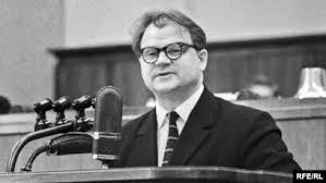 Враждебность к новым голосам